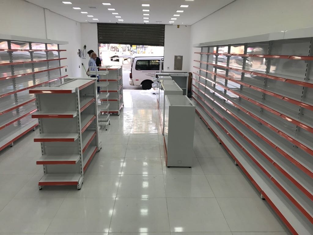 Expositores para farmacias. Totems, esferas y cubos para resaltar tus promociones 2 <strong>Expositores para farmacias